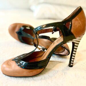 Oh! Deere Leather/Patent T-Strap Mary Jane with Striped Heel (Size 7)